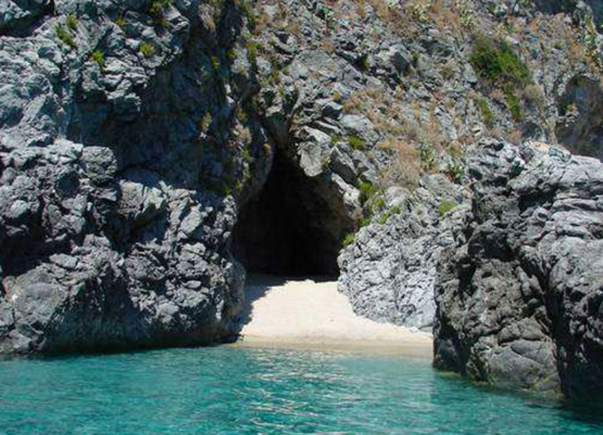 grotta-di-san-gregorio-caminia